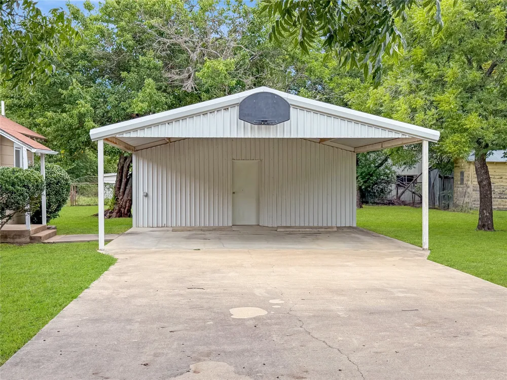 112 Garvin Street Eastland, TX 76448