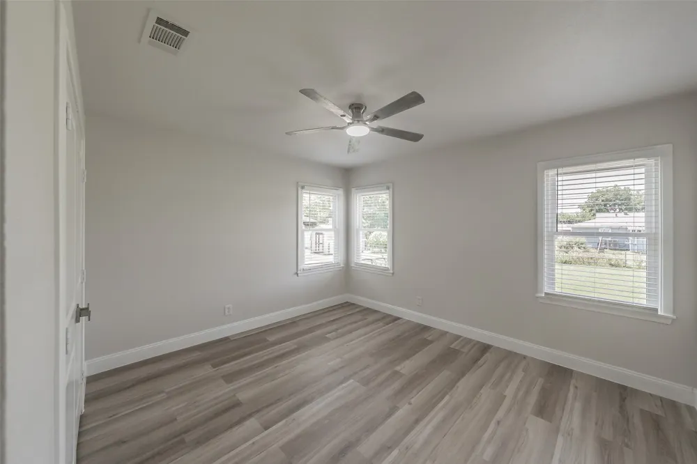 749 W Redbud Drive Hurst, TX 76053