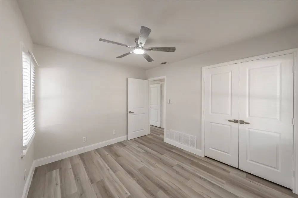 749 W Redbud Drive Hurst, TX 76053