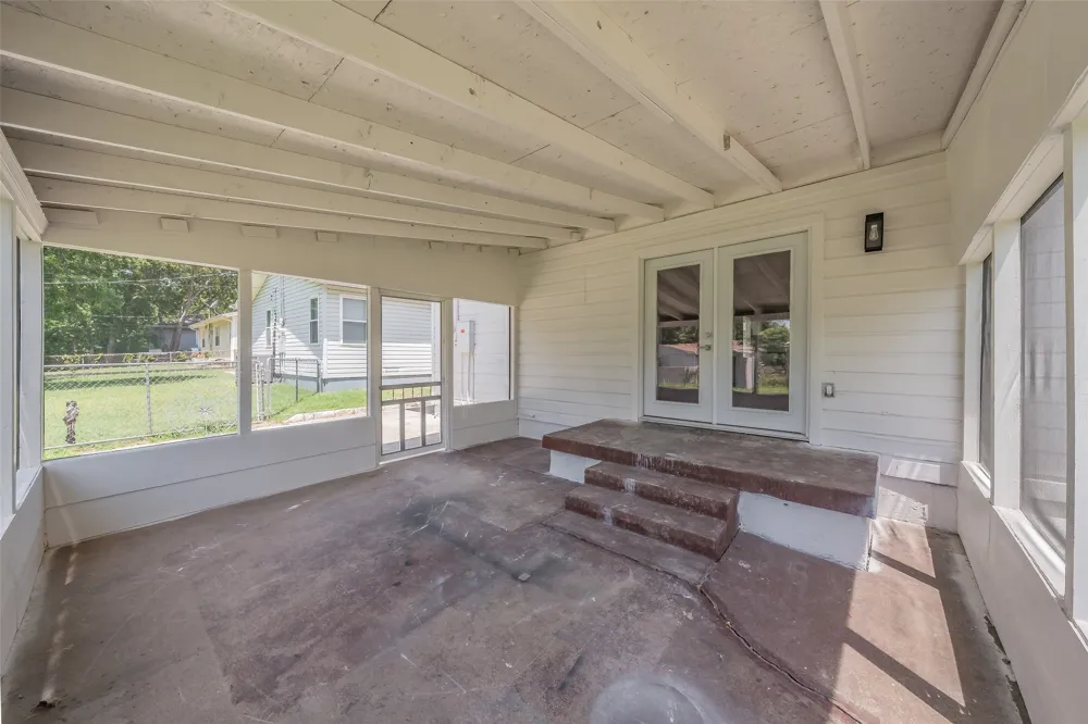 749 W Redbud Drive Hurst, TX 76053