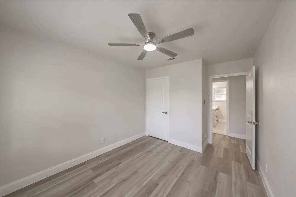 749 W Redbud Drive Hurst, TX 76053