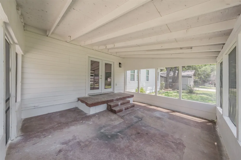 749 W Redbud Drive Hurst, TX 76053