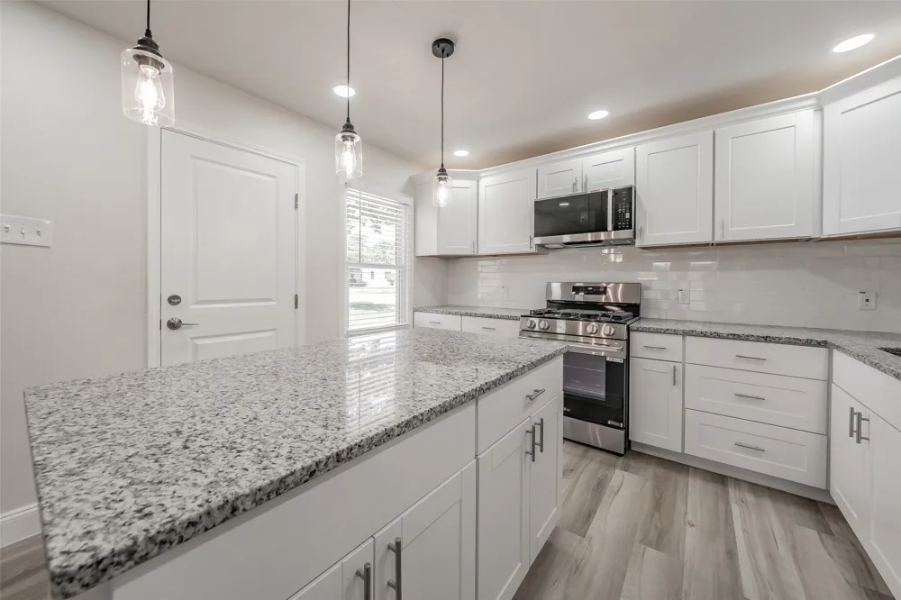 749 W Redbud Drive Hurst, TX 76053