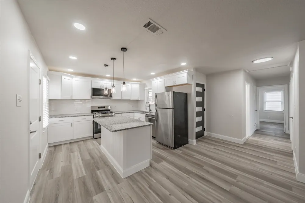 749 W Redbud Drive Hurst, TX 76053