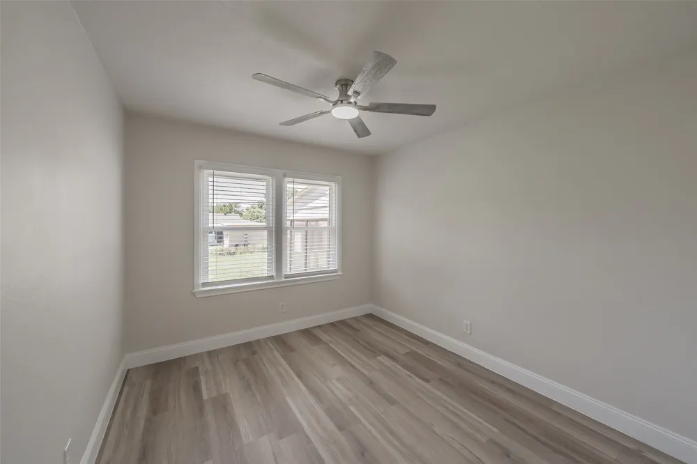 749 W Redbud Drive Hurst, TX 76053