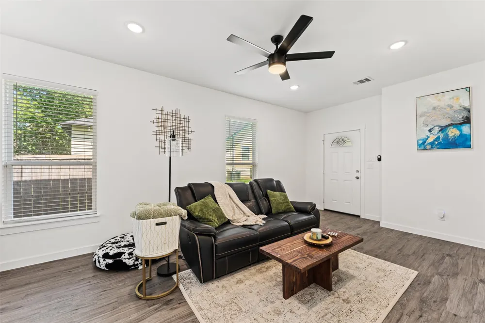 322 E Walnut Street Hillsboro, TX 76645
