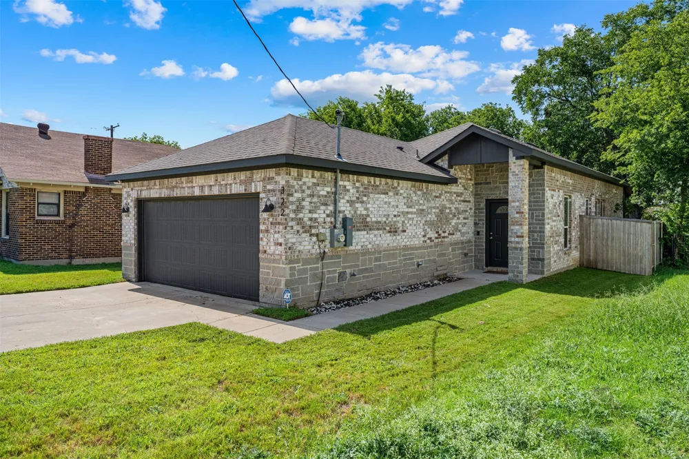 322 E Walnut Street Hillsboro, TX 76645