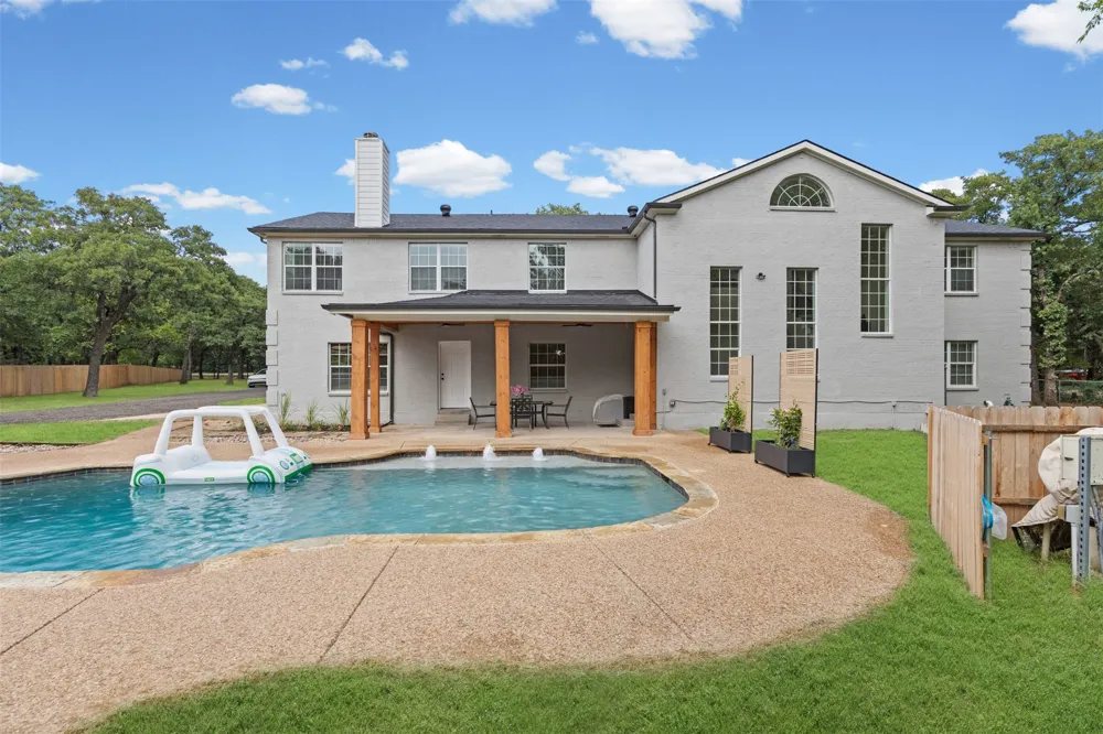 5860 Newt Patterson Road Mansfield, TX 76063
