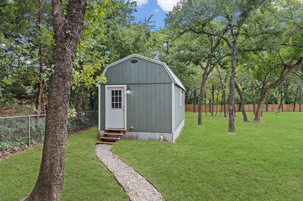 5860 Newt Patterson Road Mansfield, TX 76063
