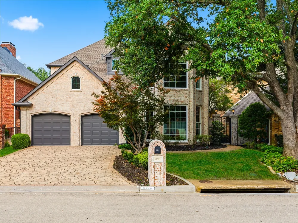 5120 Briar Tree Drive Dallas, TX 75248