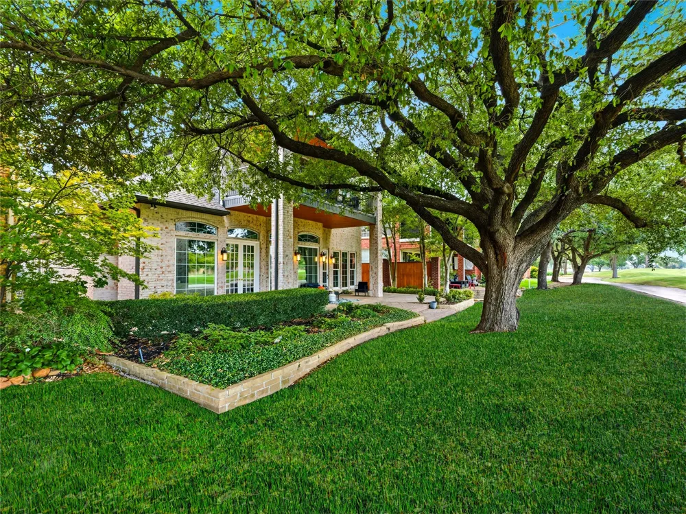 5120 Briar Tree Drive Dallas, TX 75248