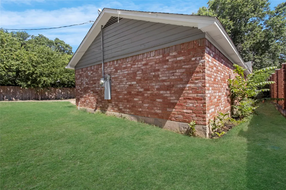 7358 Winnell Way North Richland Hills, TX 76180