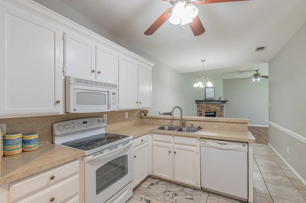 9265 Meandering Drive North Richland Hills, TX 76182