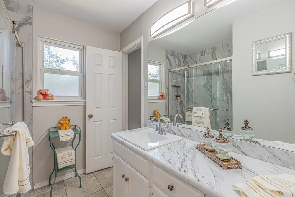 9265 Meandering Drive North Richland Hills, TX 76182