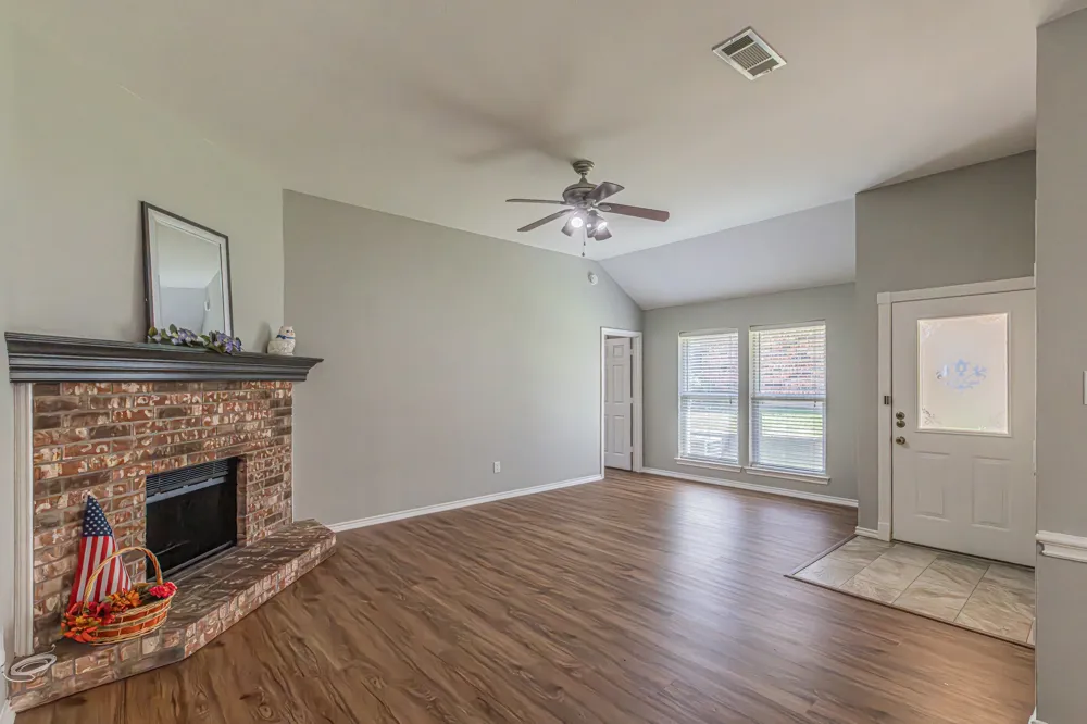 9265 Meandering Drive North Richland Hills, TX 76182
