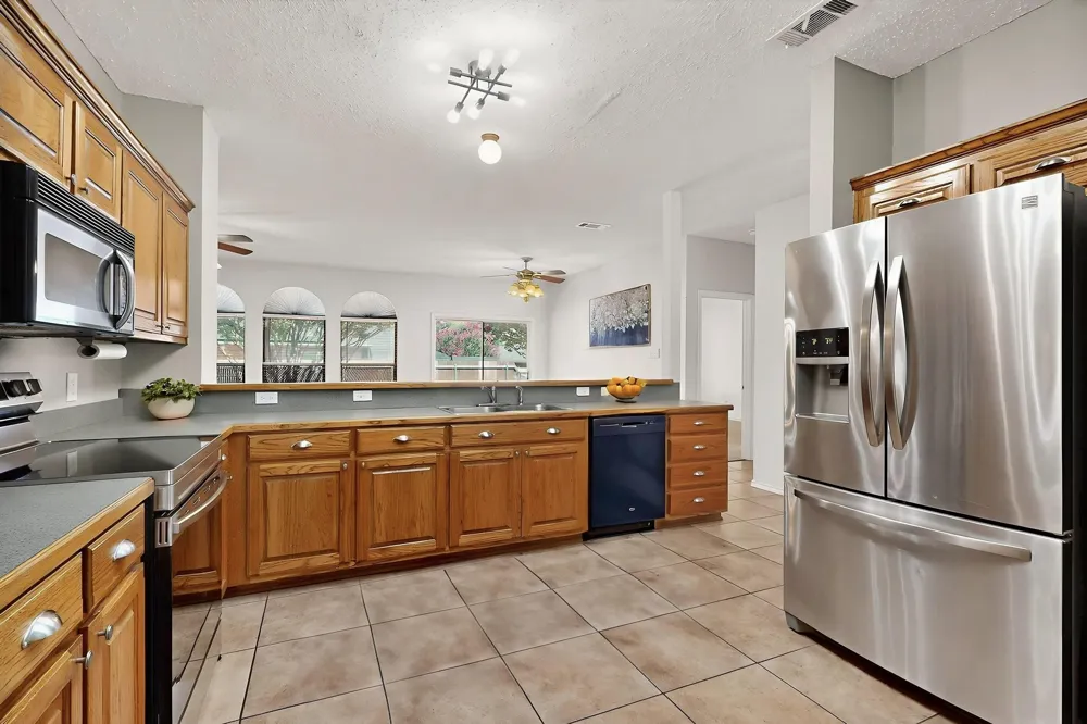 165 Hirth Drive Crowley, TX 76036