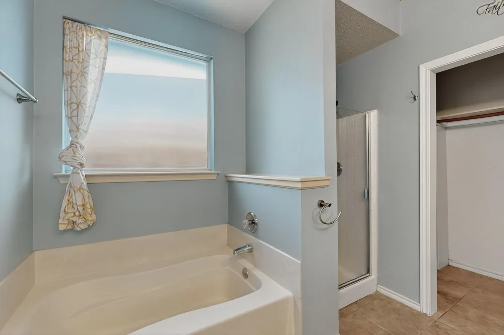 165 Hirth Drive Crowley, TX 76036
