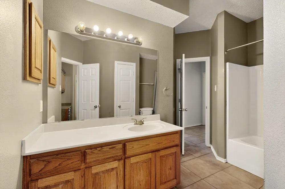 165 Hirth Drive Crowley, TX 76036