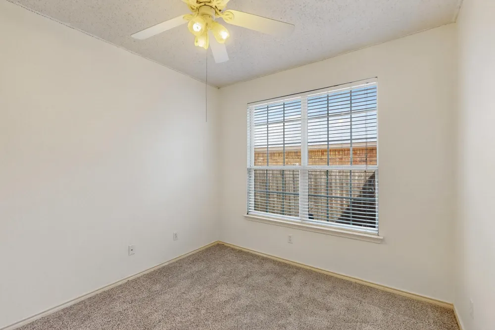 165 Hirth Drive Crowley, TX 76036