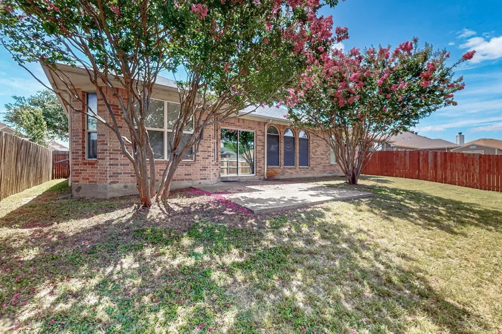 165 Hirth Drive Crowley, TX 76036