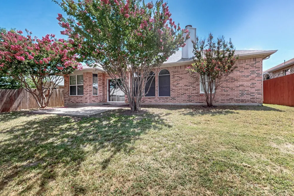 165 Hirth Drive Crowley, TX 76036
