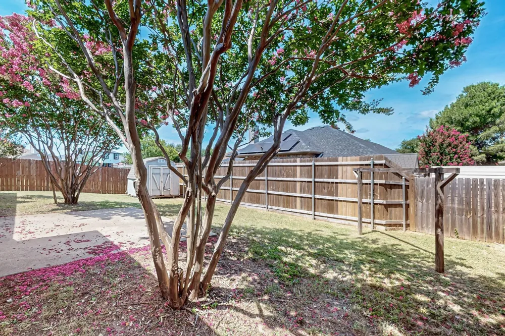 165 Hirth Drive Crowley, TX 76036