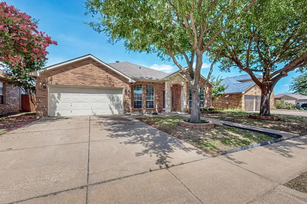 165 Hirth Drive Crowley, TX 76036