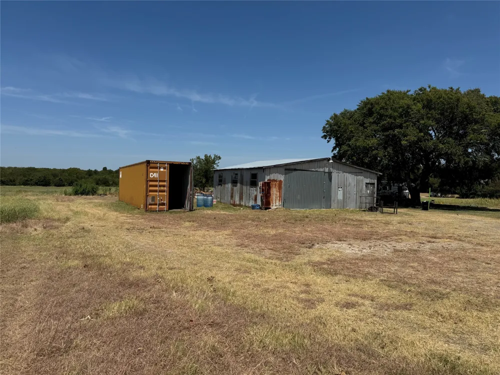 1801 Christian Road Ennis, TX 75119