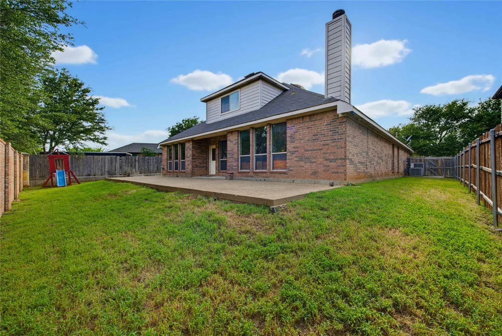 11 Beechcreek Drive Edgecliff Village, TX 76134