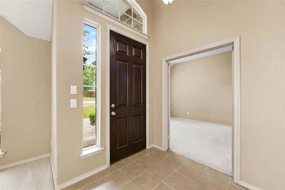 11 Beechcreek Drive Edgecliff Village, TX 76134