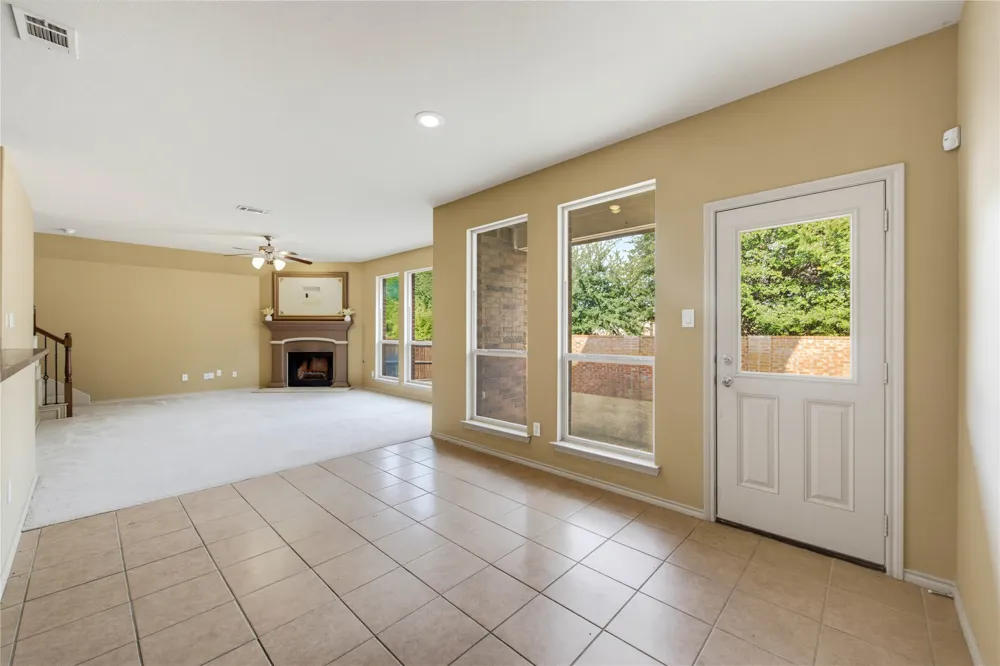 11 Beechcreek Drive Edgecliff Village, TX 76134