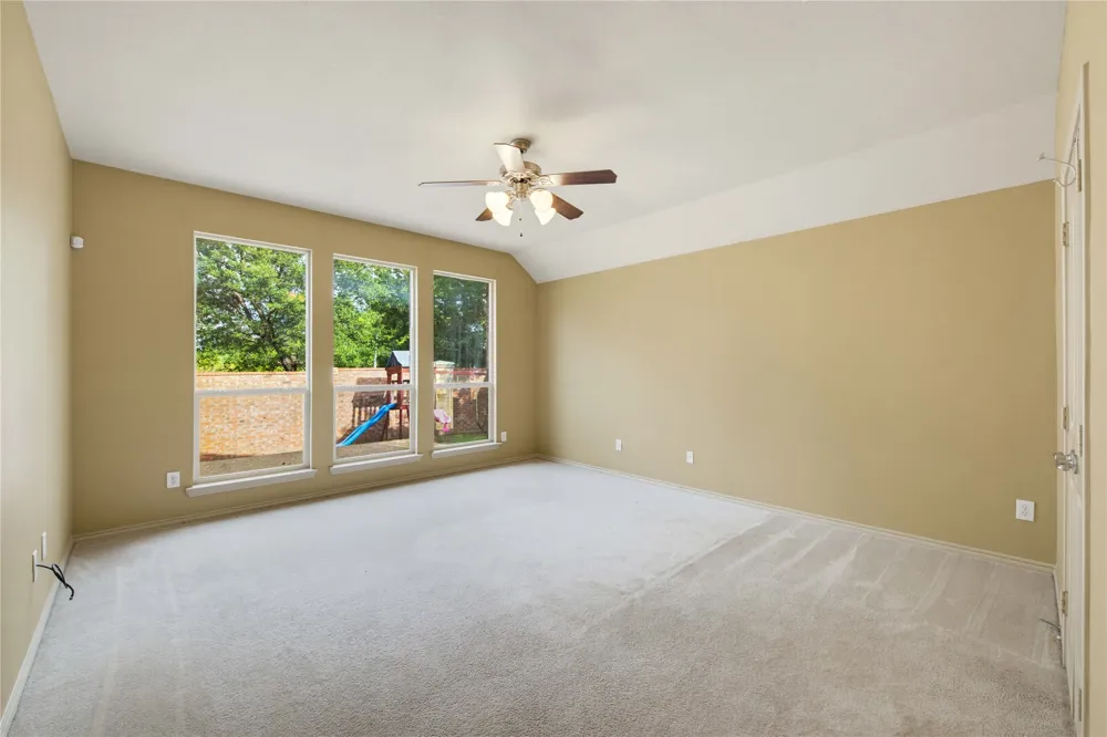 11 Beechcreek Drive Edgecliff Village, TX 76134