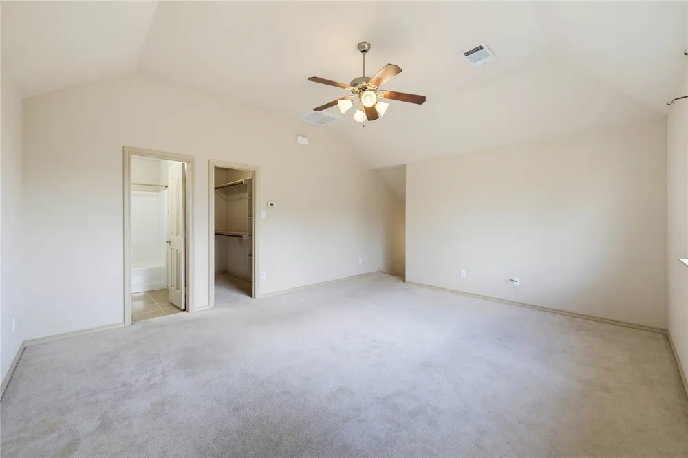 11 Beechcreek Drive Edgecliff Village, TX 76134