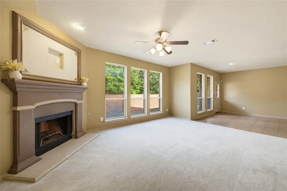 11 Beechcreek Drive Edgecliff Village, TX 76134