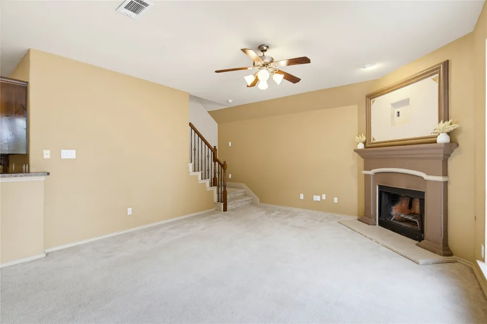 11 Beechcreek Drive Edgecliff Village, TX 76134