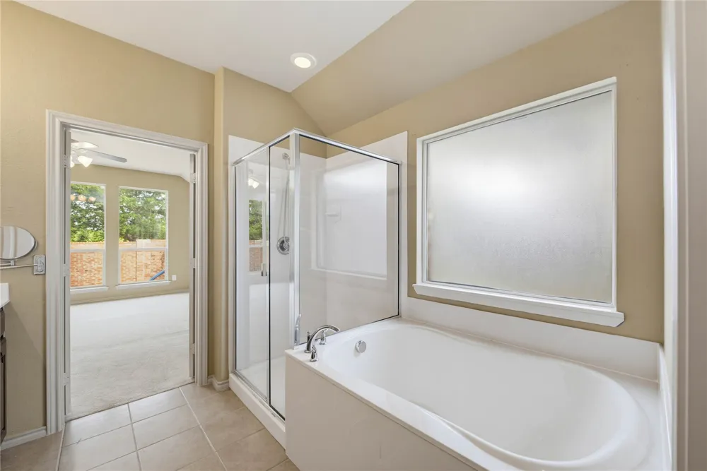 11 Beechcreek Drive Edgecliff Village, TX 76134