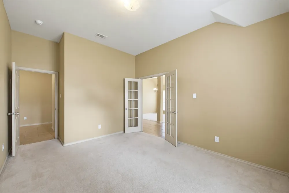 11 Beechcreek Drive Edgecliff Village, TX 76134