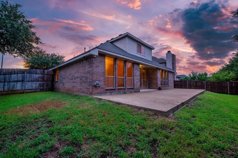 11 Beechcreek Drive Edgecliff Village, TX 76134