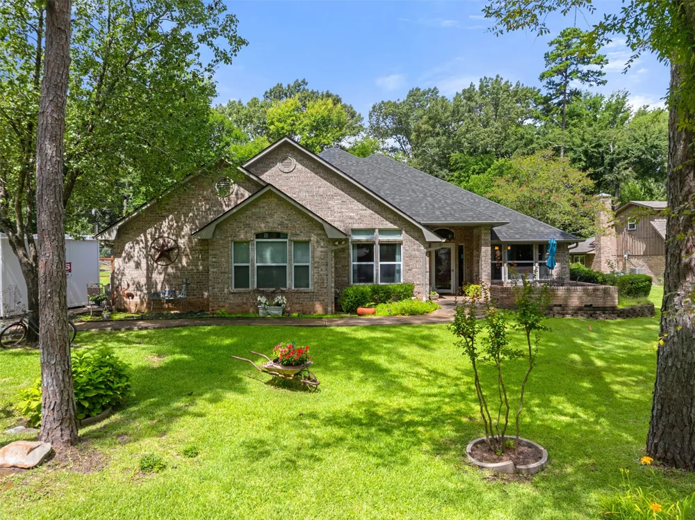 1340 Bridle Path Lindale, TX 75771