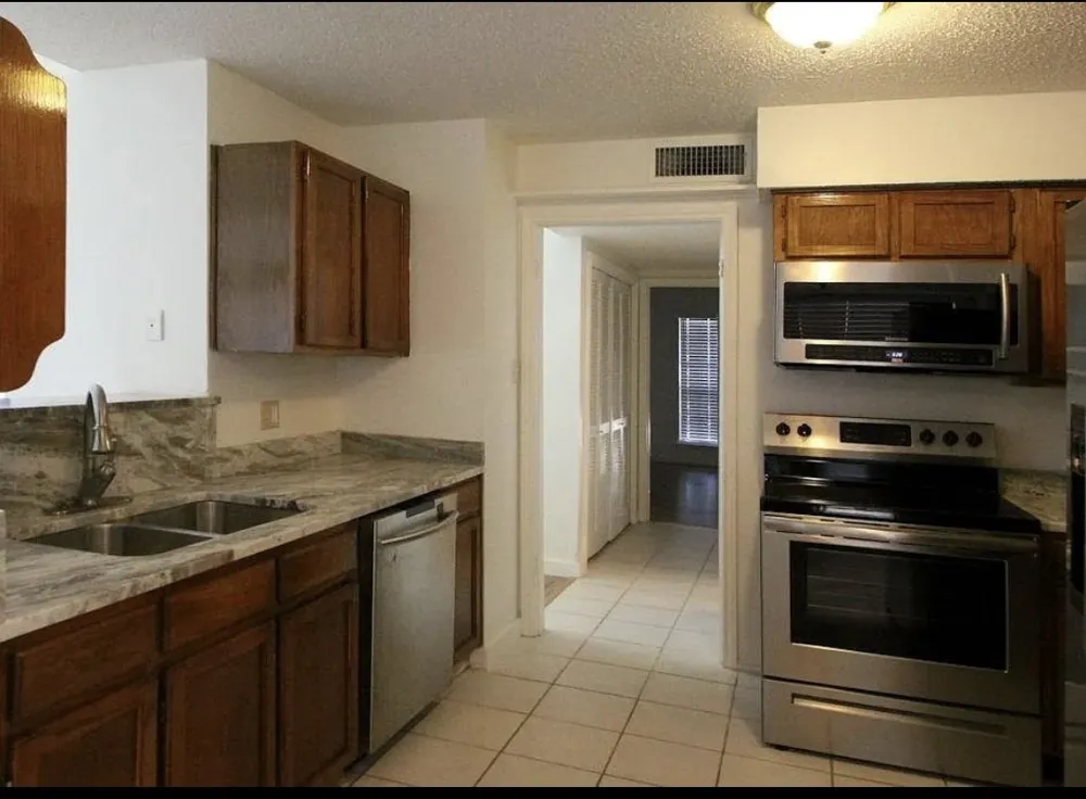 707 Argone Court Euless, TX 76039