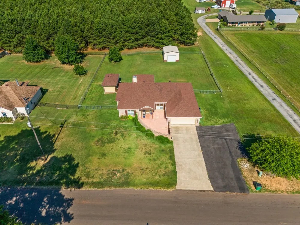 2616 Bob O Link Road Gilmer, TX 75645