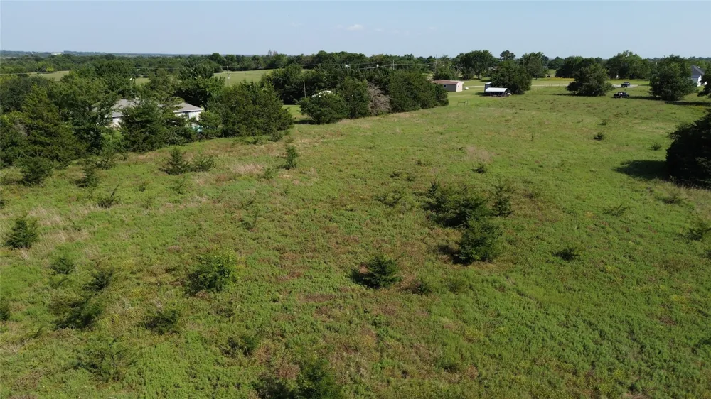 4770 County Road 2900 Dodd City, TX 75438