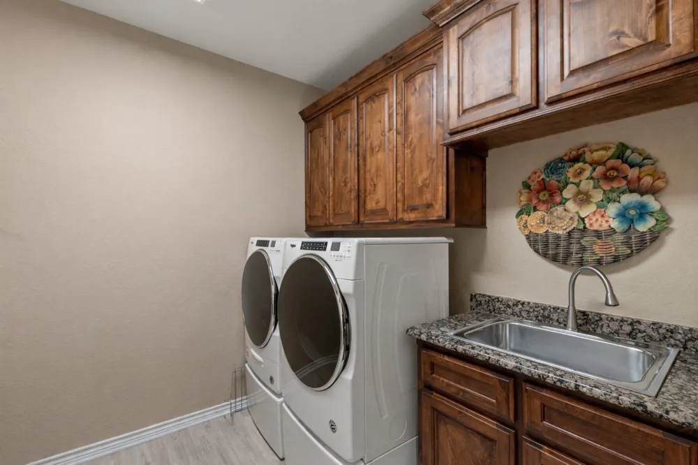104 Blake Street Mabank, TX 75147