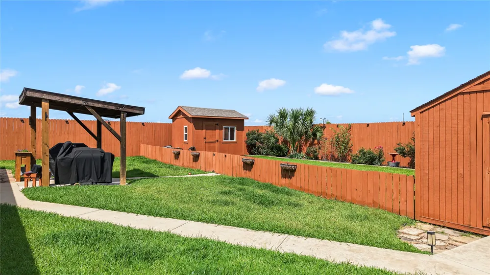 104 Blake Street Mabank, TX 75147