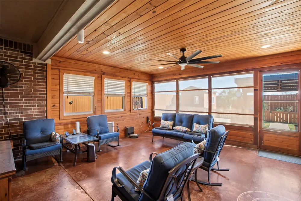 104 Blake Street Mabank, TX 75147