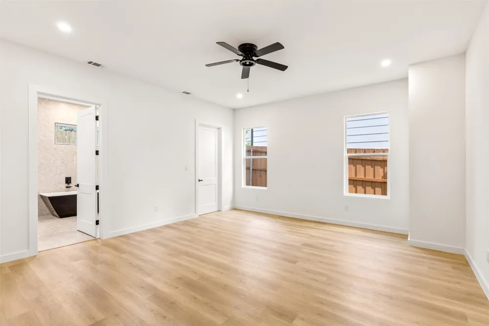438 Bonnie View Road Dallas, TX 75203