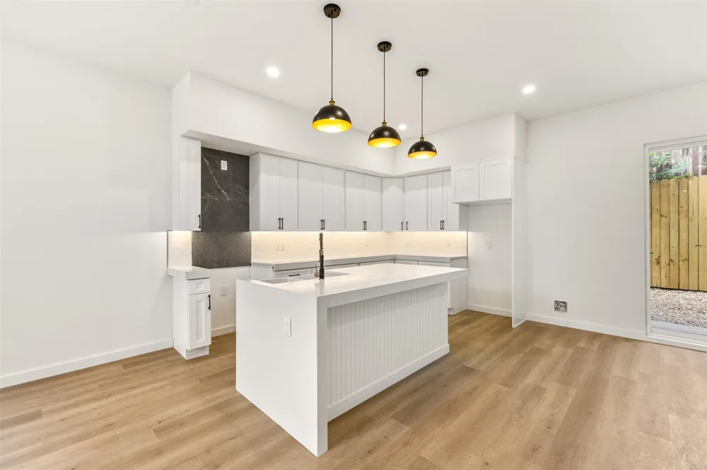 438 Bonnie View Road Dallas, TX 75203