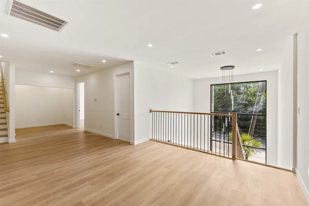 438 Bonnie View Road Dallas, TX 75203