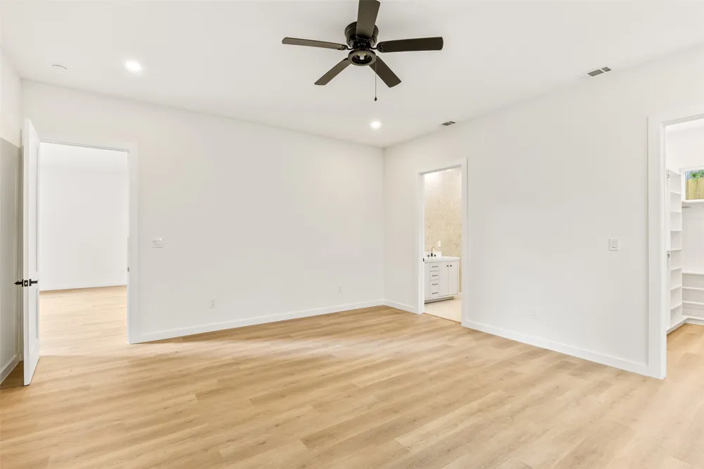 438 Bonnie View Road Dallas, TX 75203