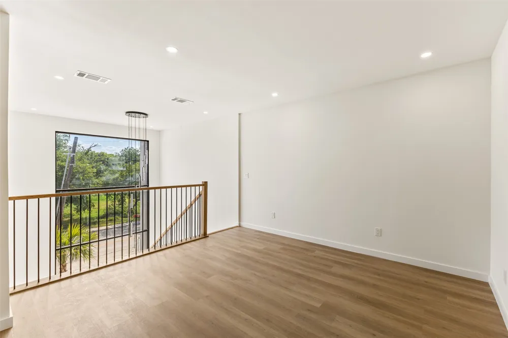438 Bonnie View Road Dallas, TX 75203